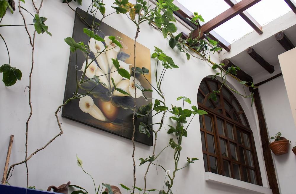 Kituandes Hotel Quito Exterior photo