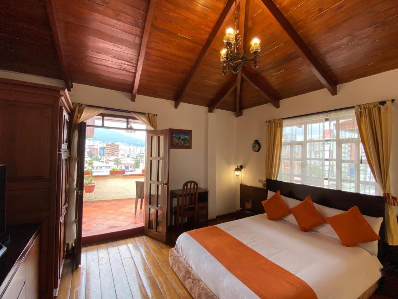 Kituandes Hotel Quito Exterior photo