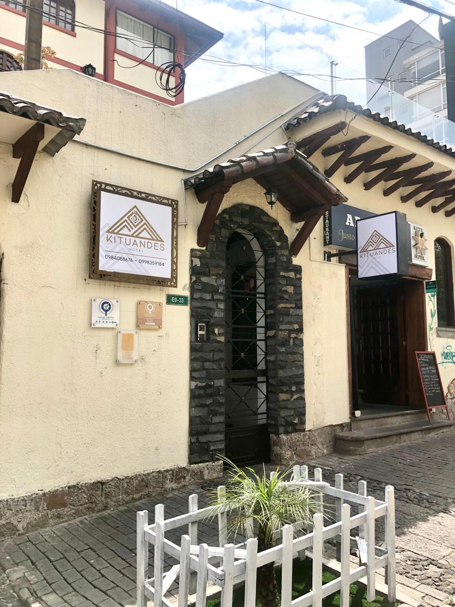 Kituandes Hotel Quito Exterior photo