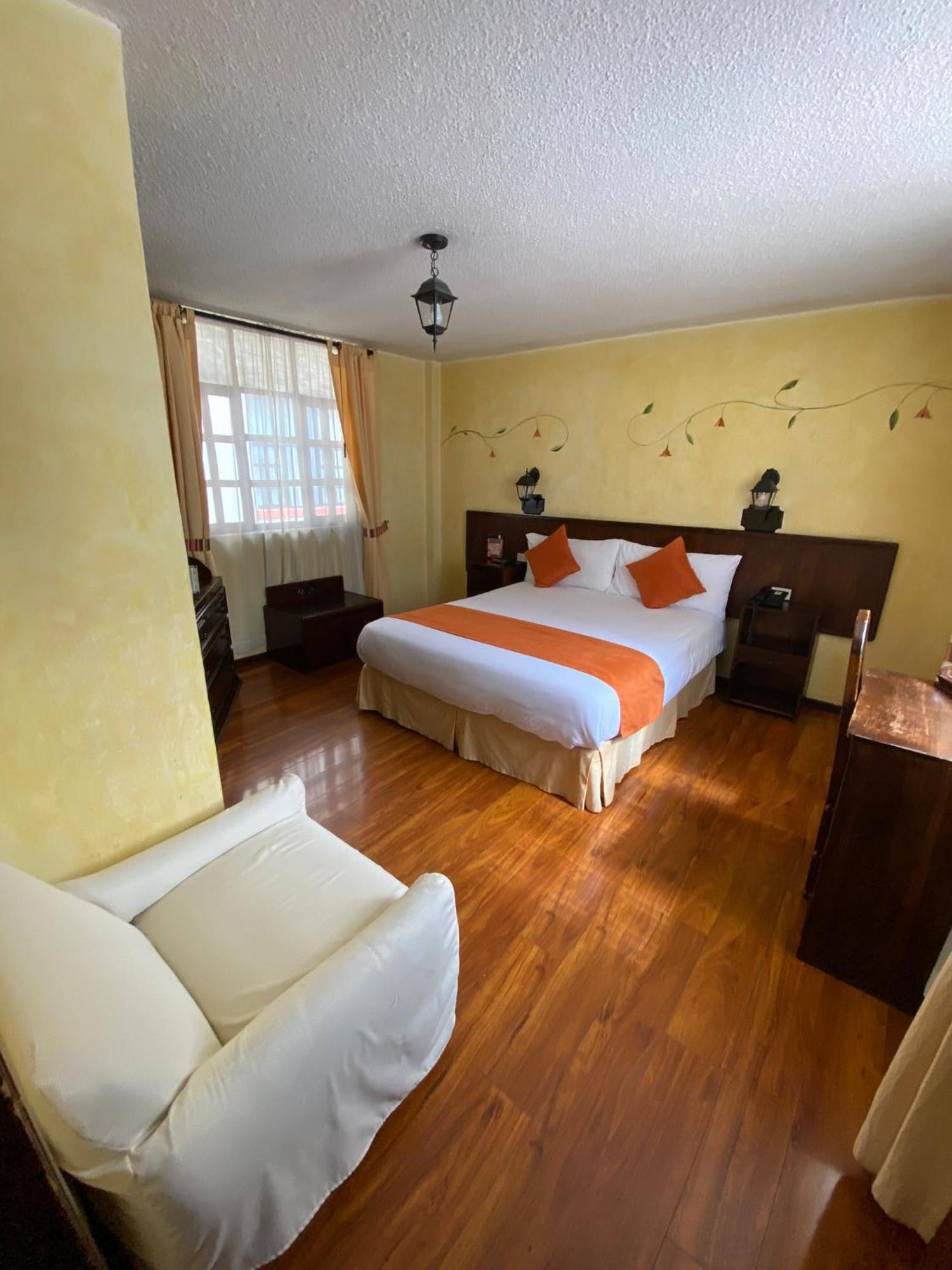 Kituandes Hotel Quito Exterior photo