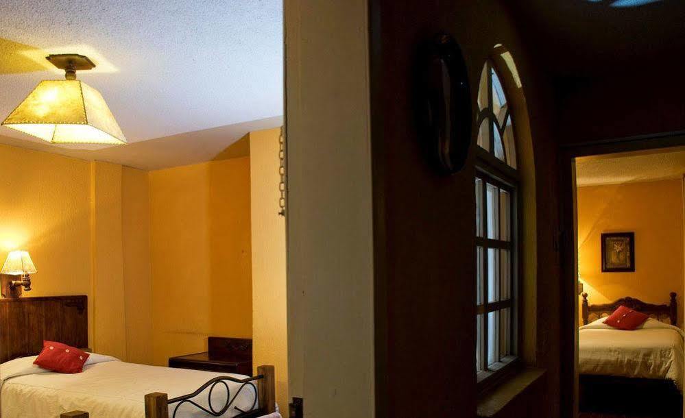 Kituandes Hotel Quito Exterior photo